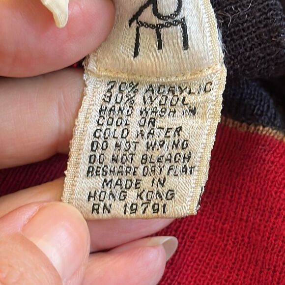 Vintage 70s Overture red, black & gold striped acrylic/wool sweater - Picture 9 of 10